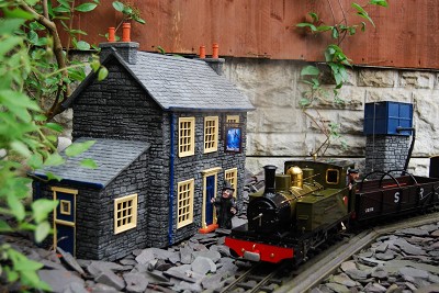 16mm garden railway accessories